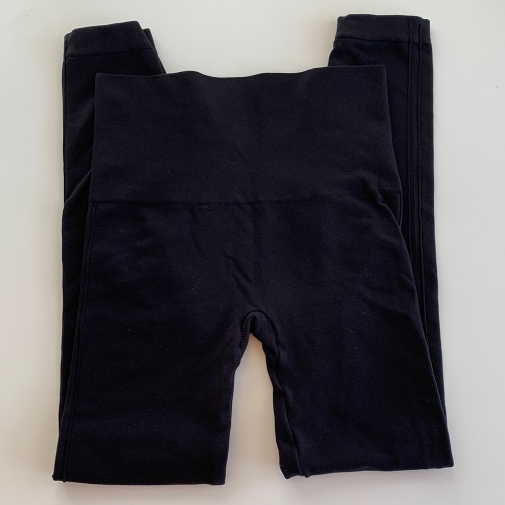 Spanx high waisted seamless legging - Picture 2 of 5